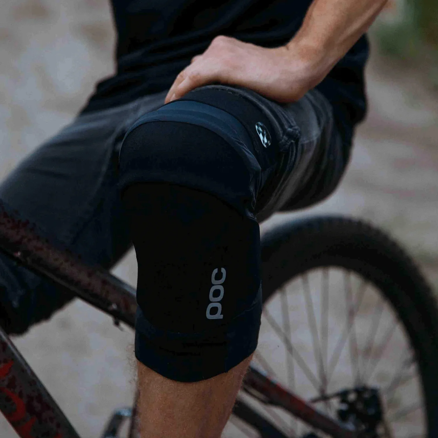 POC Oseus VPD Knee Pads Uranium Black - Image 2