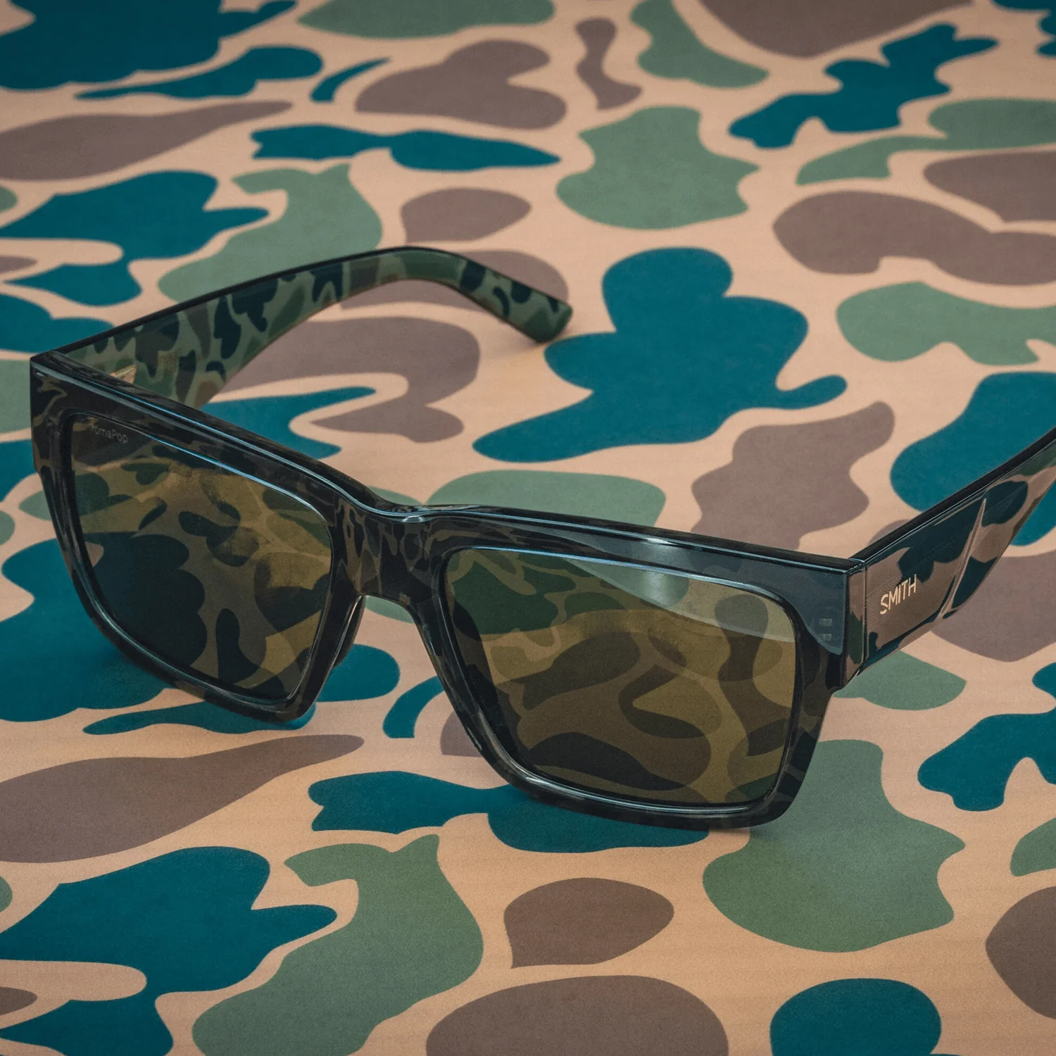 Smith Lineup Sunglasses High Fives - Duck Camo/ChromaPop Polarized Gray Green - Image 2